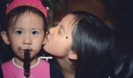 黄磊爆料女儿2岁视频,网友直呼可爱到爆